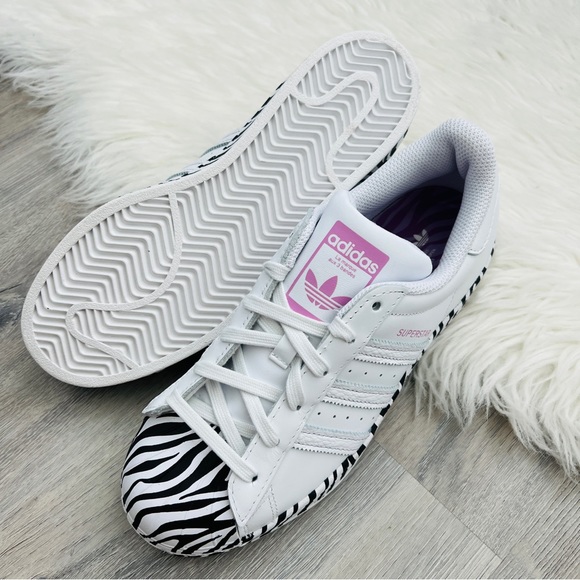NWT Adidas Superstar Women’s Shoes - Picture 3 of 11